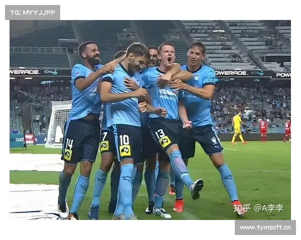 西悉尼流浪者足球俱乐部新主场启用 迎接3万观众激情助威 西悉尼流浪者足球俱乐部新主场启用 迎接3万观众激情助威